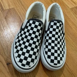 knock off checkered vans! perfect condition!